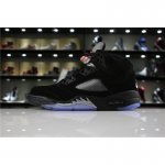 Air Jordan 5 Retro OG "Metallic Black" Black/Fire Red-Metallic S